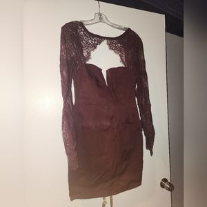 House of CB: Burgundy dress with lace